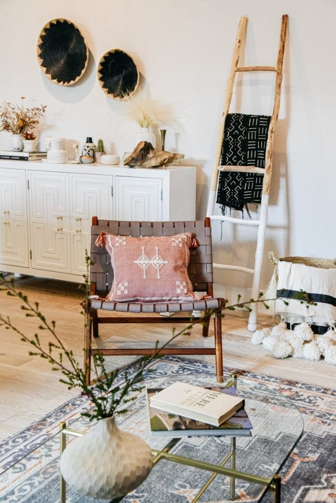 Beautiful Pillows and Blankets